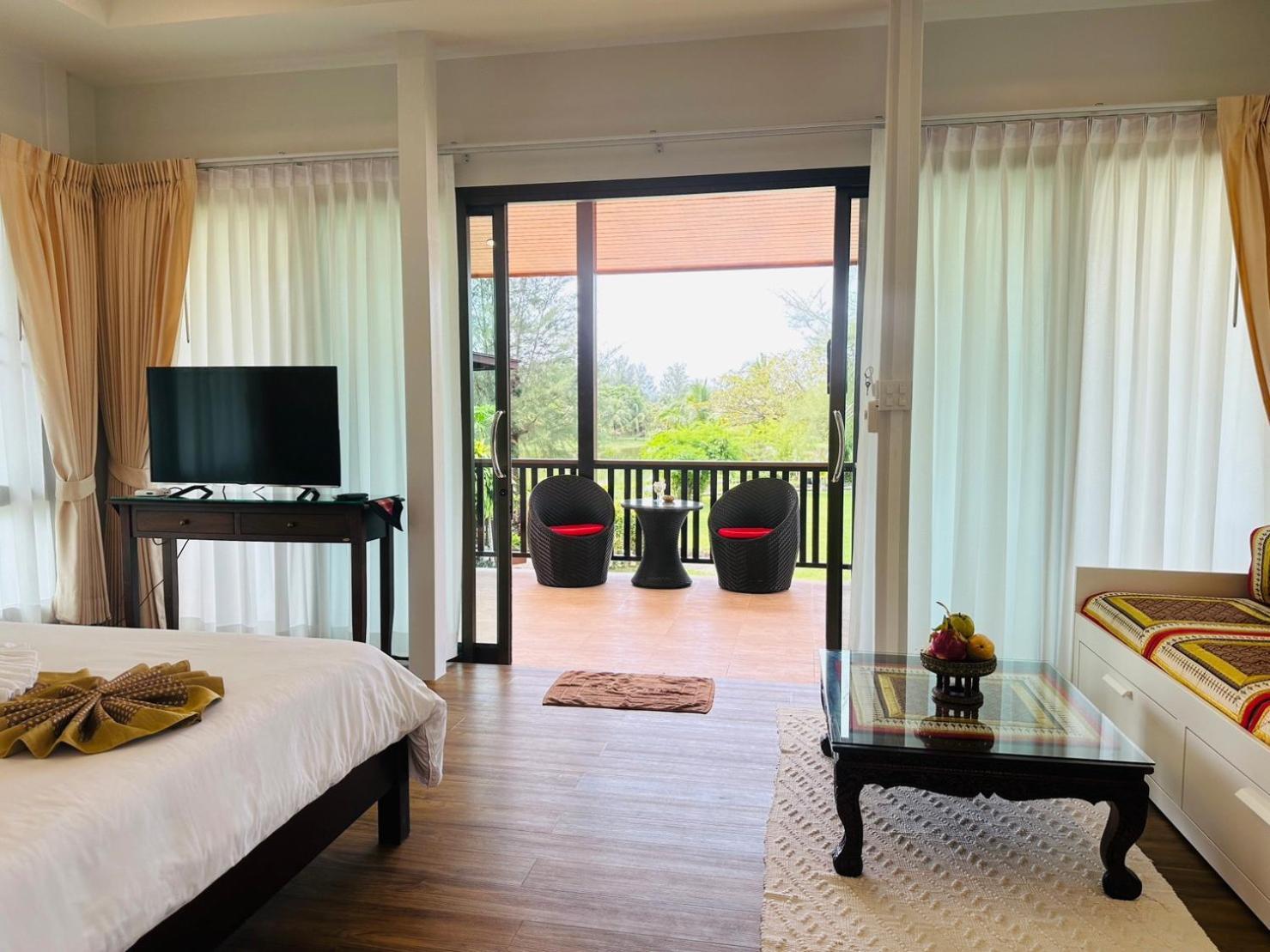 Thailife Wellness & Meditation Resort- Sha सहारा Khao Lak