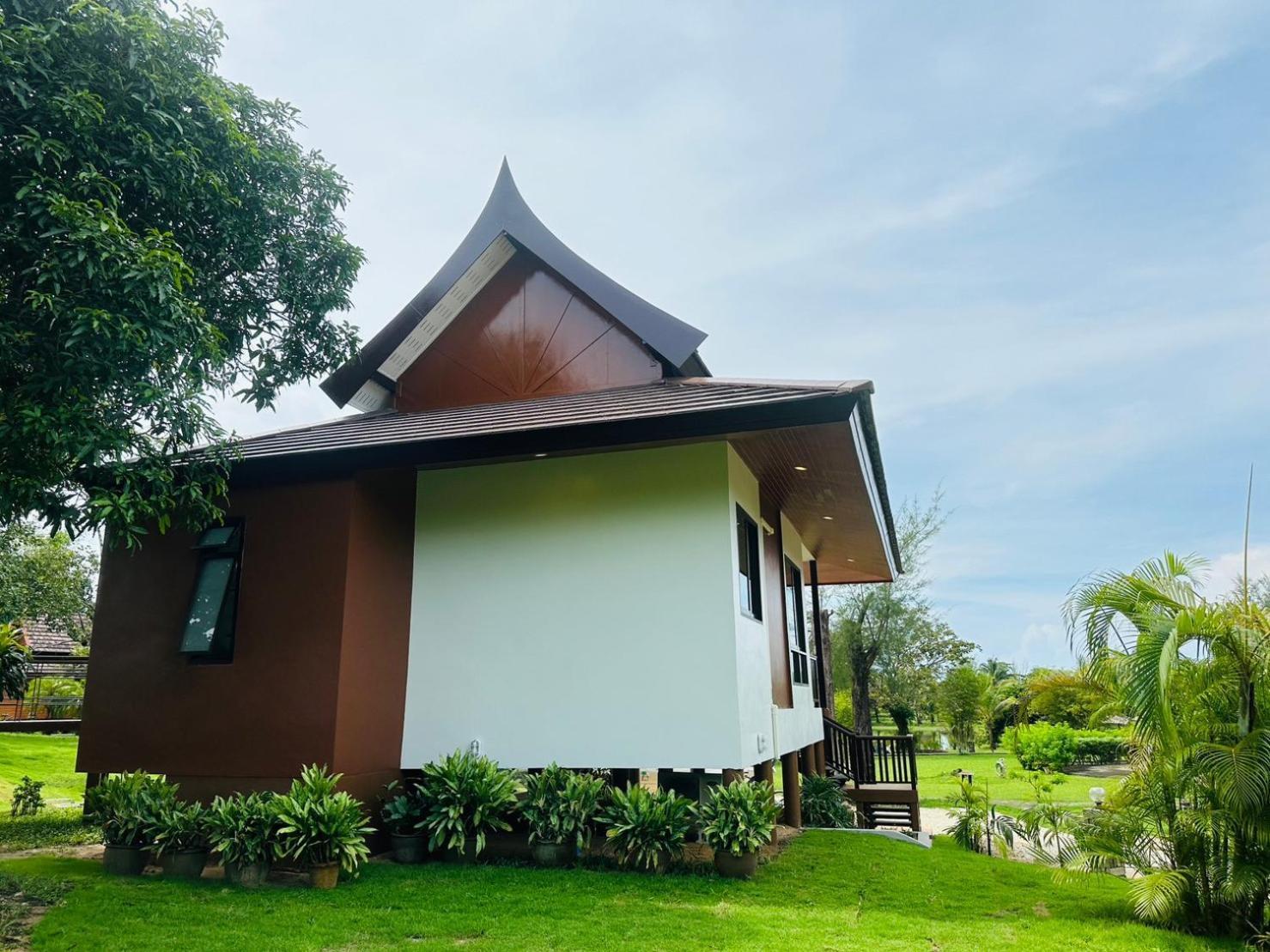 Thailife Wellness & Meditation Resort- Sha Station touristique